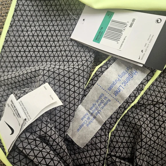 NWT NIKE SWIM Women's Hydralock Fusion Cheeky Kick Shorts Bottoms in Volt XL - Picture 6 of 7